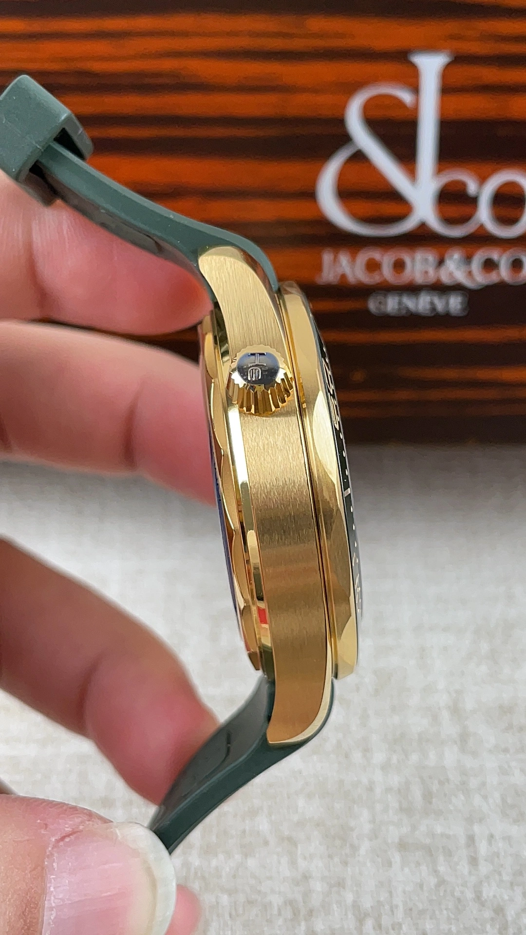 Supportive CBD Factory Omega Seamaster Diver 300M “Green & Gold” (210.62.42.20.10.001) 1:1 Super Clone – DD8800 Movement 228